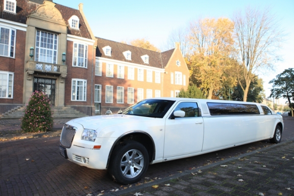 Chrysler 300C Limousine